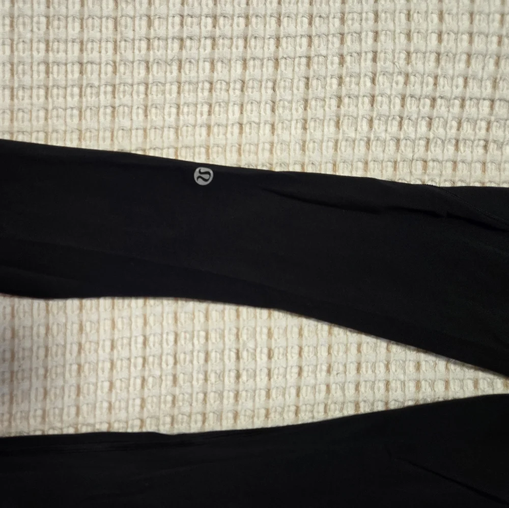 Lululemon Size 0 Leggings - Picture 2 of 5